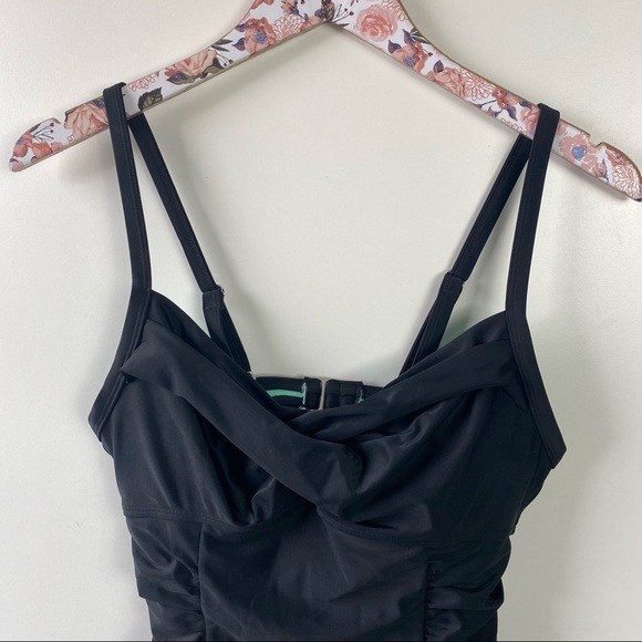 ATHLETA Black Twister Swimsuit! One Piece 36 B/C - Picture 4 of 13